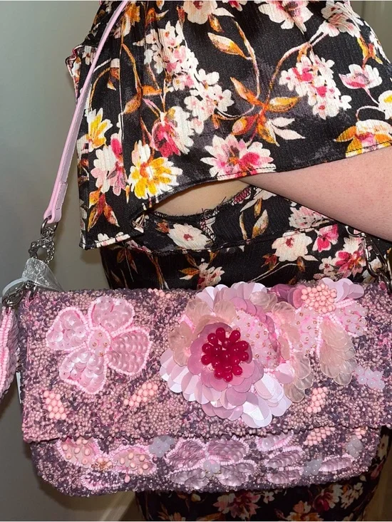 NWT Viral Pink Beaded Floral Shoulder Bag Y2K Mini Purse Statement - Picture 3 of 3